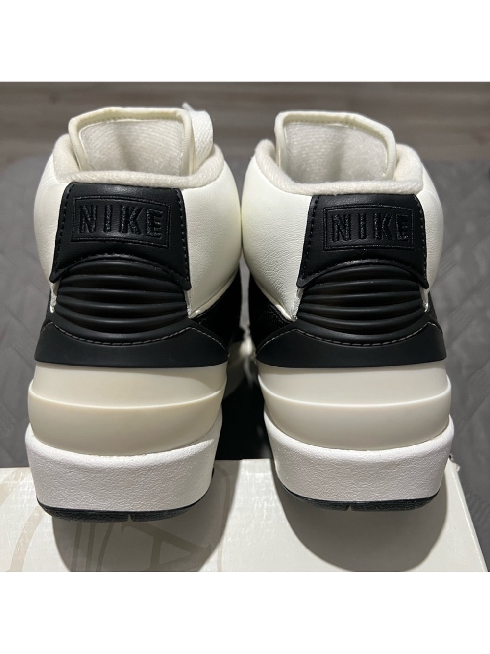 BNWT Womens AIR JORDAN 2 Retro - Picture 6 of 14
